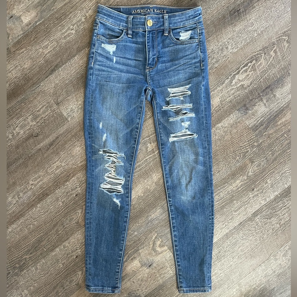 American Eagle hi-rise distressed jeggings